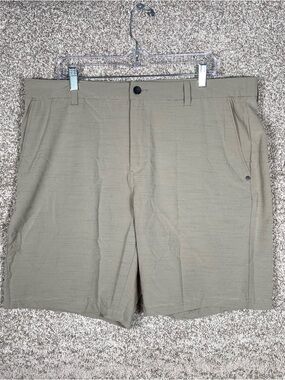Vuori Pebble Shorts Men's 38 V399 Gravel Khaki Tan Micro Stripe Golf Travel